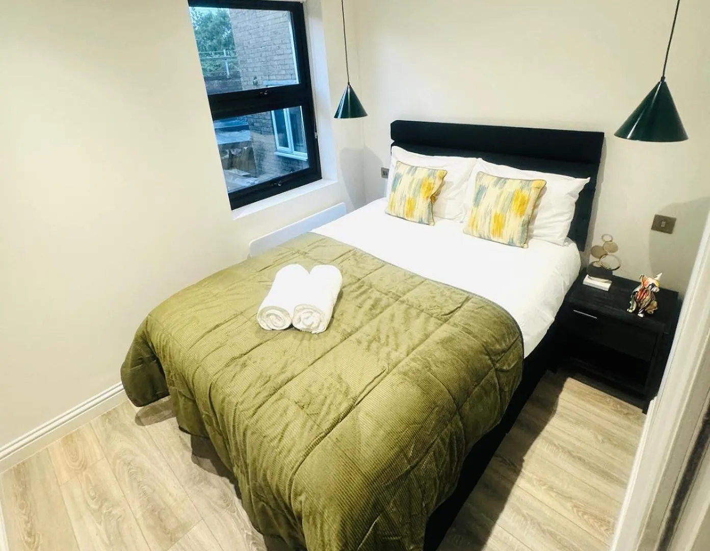 London 99 Apartment, Top Trendy Location Apartament